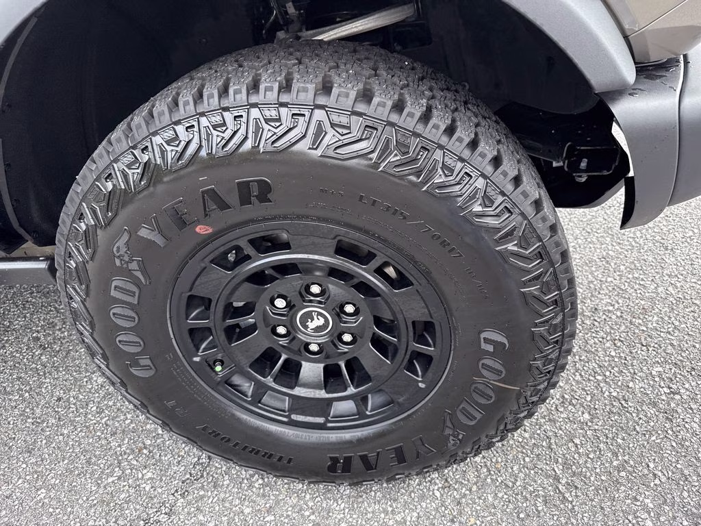 2026 Gray Ford Bronco Badlands 4X4 SUV