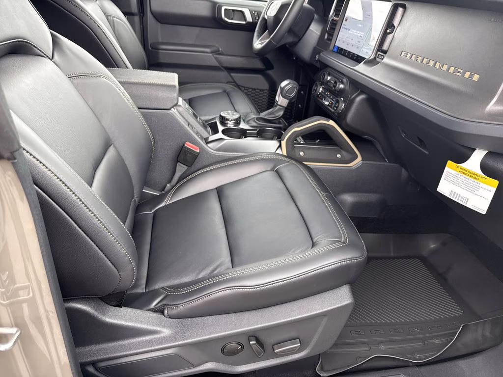 2026 Gray Ford Bronco Badlands 4X4 SUV