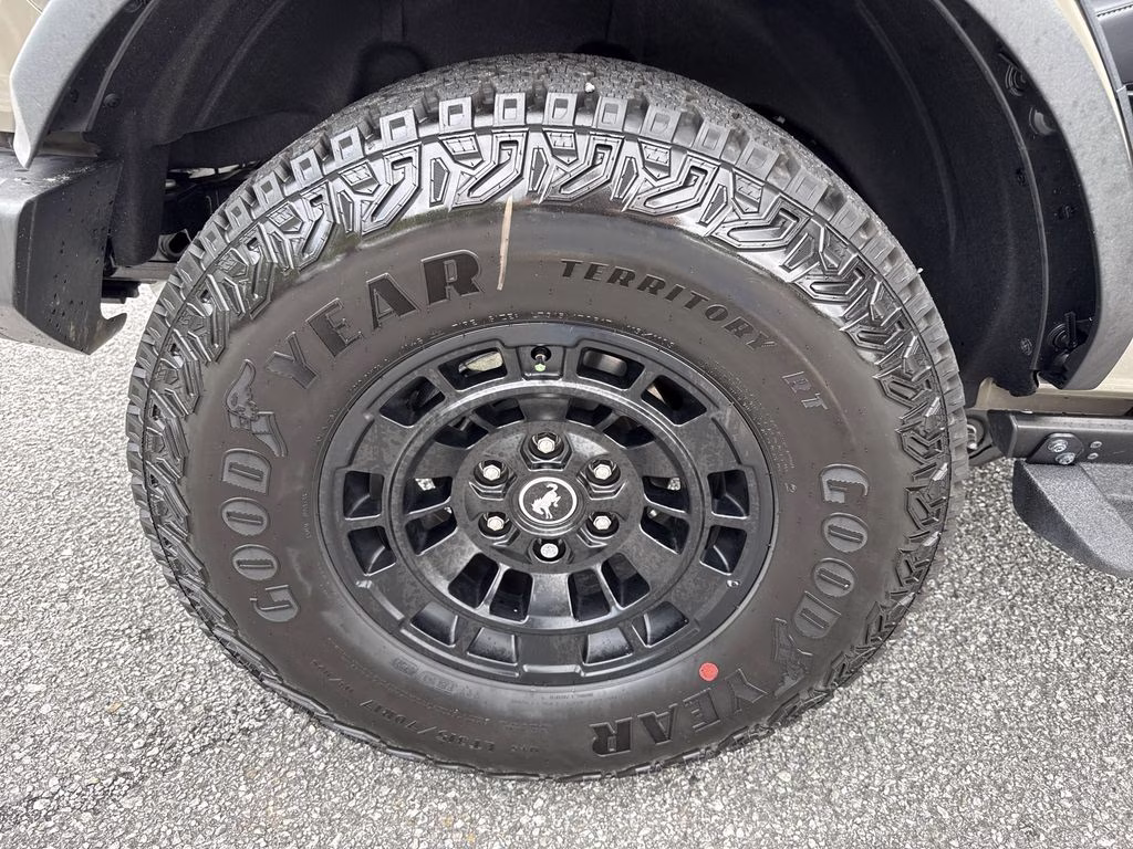 2026 Gray Ford Bronco Badlands 4X4 SUV