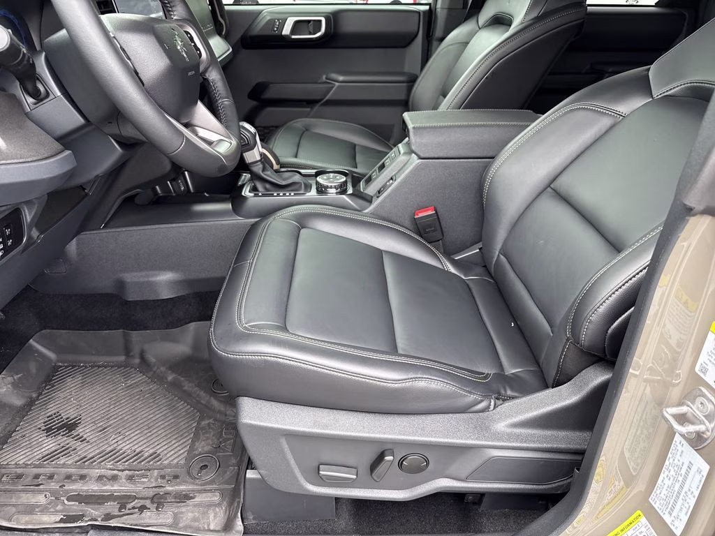 2026 Gray Ford Bronco Badlands 4X4 SUV