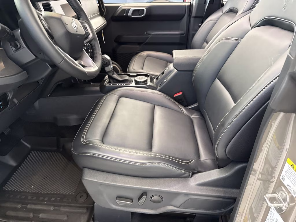 2026 Gray Ford Bronco Badlands 4X4 SUV