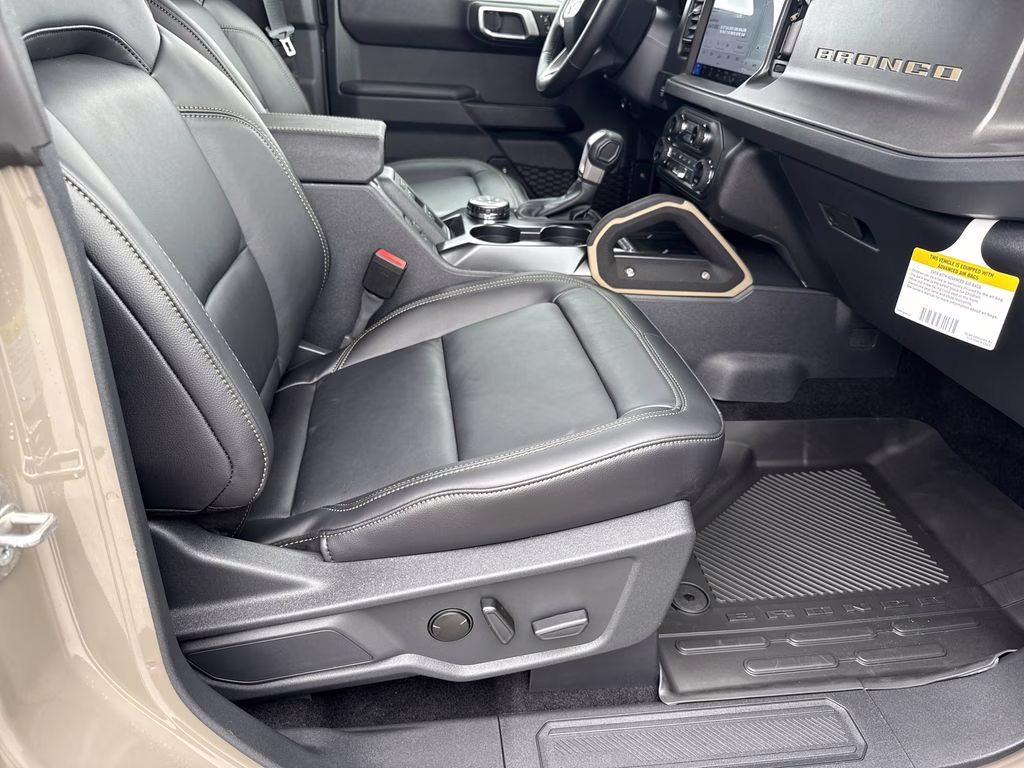 2026 Gray Ford Bronco Badlands 4X4 SUV