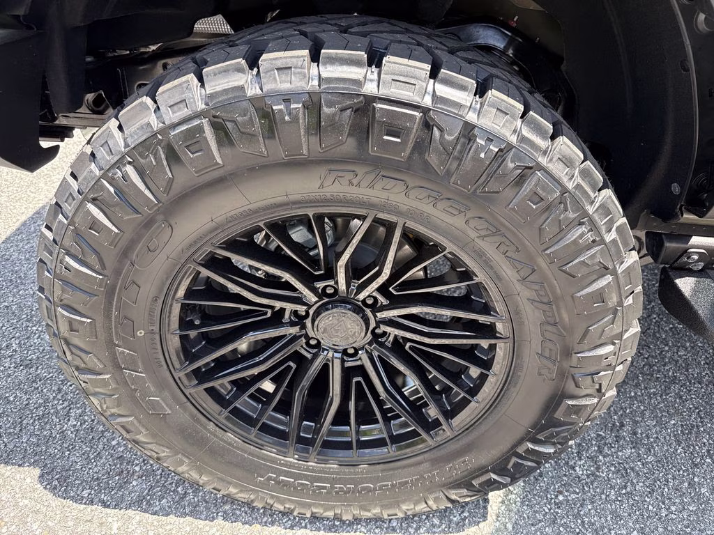 2026 Gray Ford Bronco Badlands 4X4 SUV
