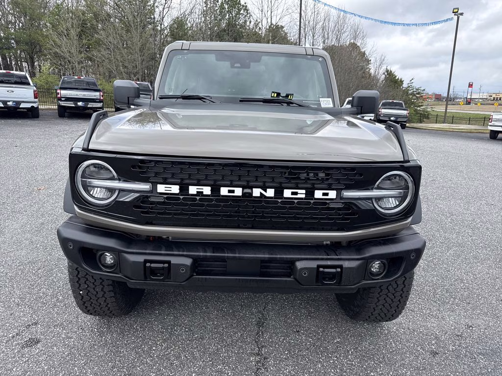 2026 Gray Ford Bronco Badlands 4X4 SUV