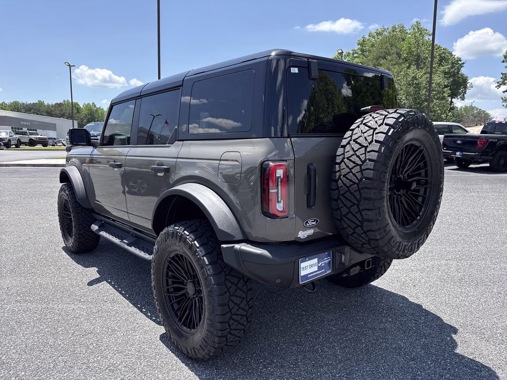 2026 Gray Ford Bronco Badlands 4X4 SUV