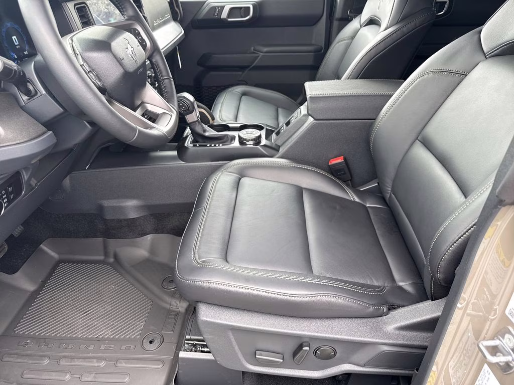 2026 Gray Ford Bronco Badlands 4X4 SUV