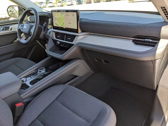 2026 White Ford Explorer Active RWD SUV