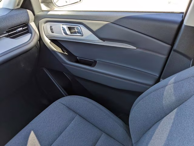 2026 White Ford Explorer Active RWD SUV