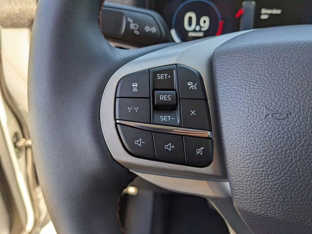 2026 White Ford Explorer Active RWD SUV