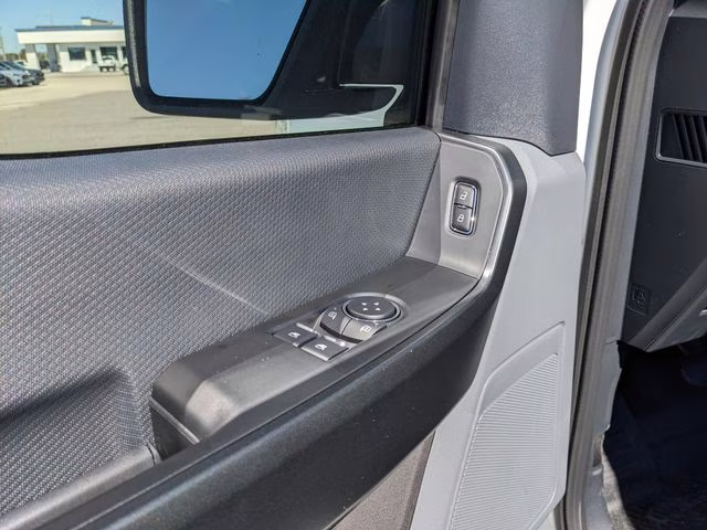 2025 Oxford White Ford F-150 XL 4X4 Truck