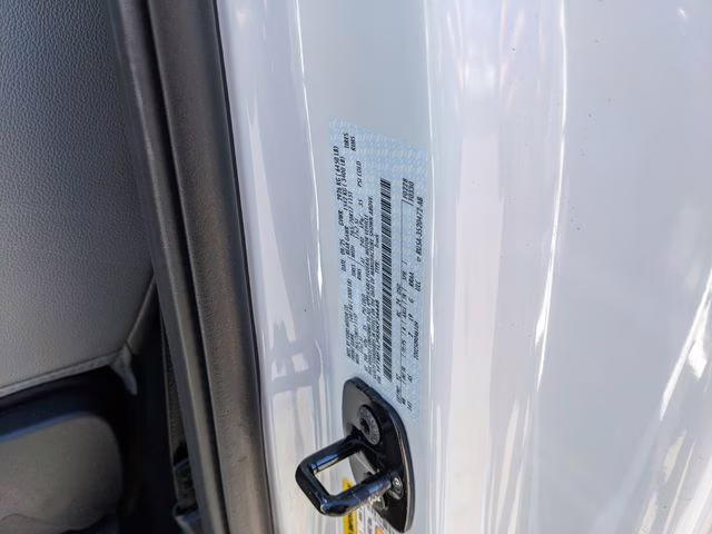 2025 Oxford White Ford F-150 XL 4X4 Truck