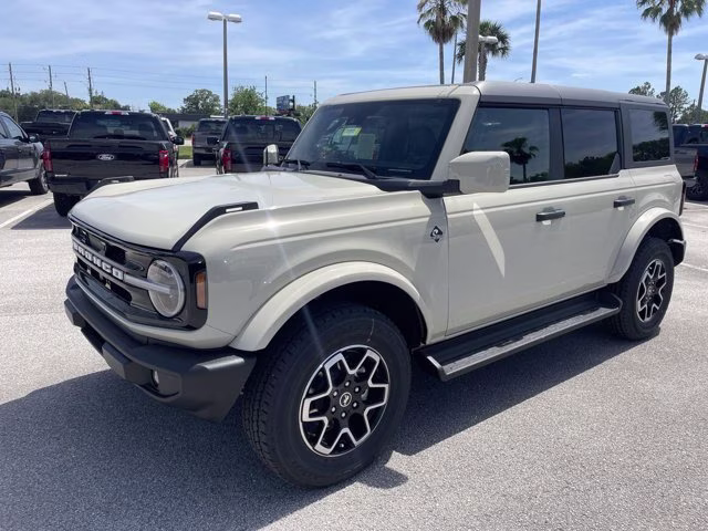 2026 Desert Sand Ford Bronco Outer Banks 4X4 Convertible