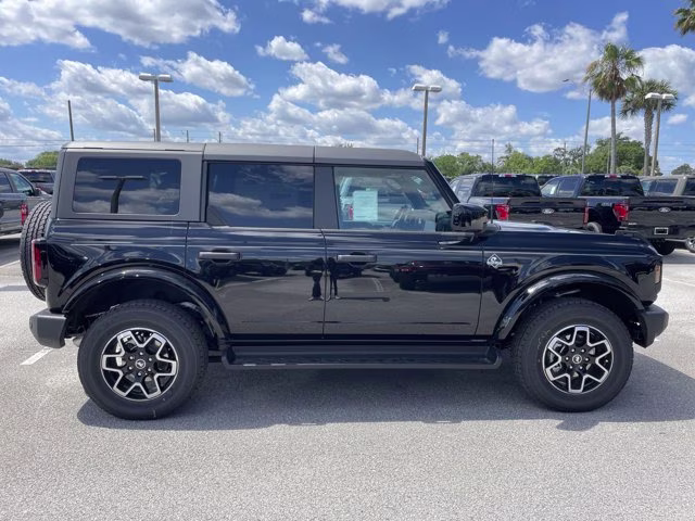 2026 Shadow Black Ford Bronco Outer Banks 4X4 Convertible