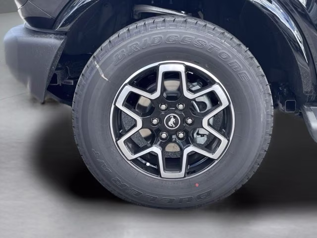 2026 Shadow Black Ford Bronco Outer Banks 4X4 Convertible