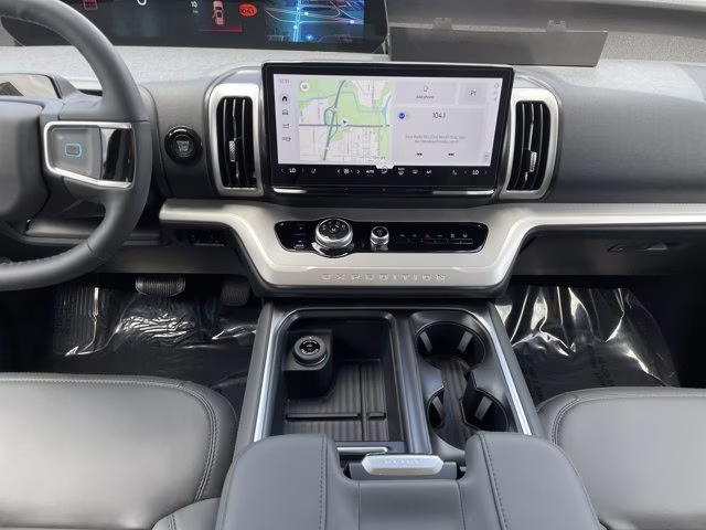 2026 Space Silver Metallic Ford Expedition Max Active RWD SUV