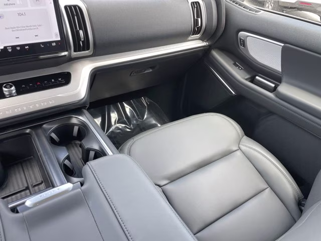 2026 Space Silver Metallic Ford Expedition Max Active RWD SUV