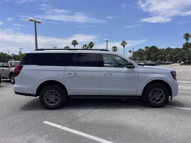 2026 Space Silver Metallic Ford Expedition Max Active RWD SUV