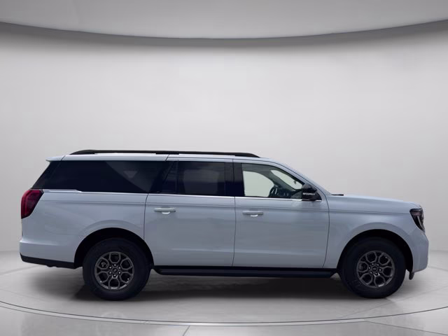 2026 Space Silver Metallic Ford Expedition Max Active RWD SUV