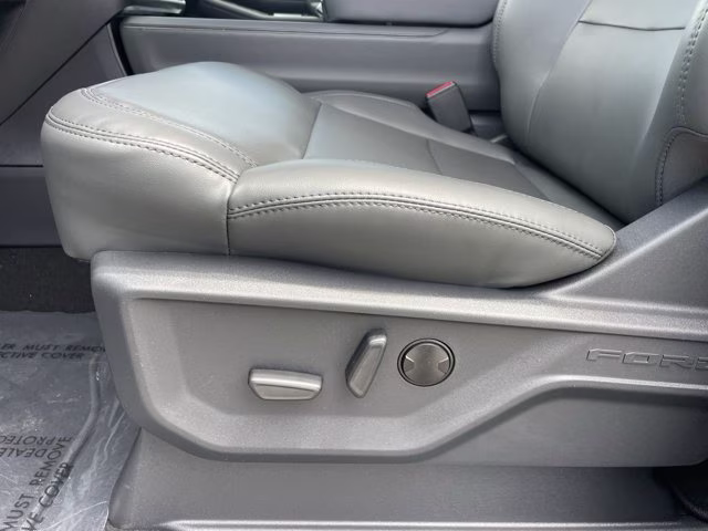 2026 Space Silver Metallic Ford Expedition Max Active RWD SUV