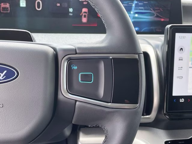 2026 Space Silver Metallic Ford Expedition Max Active RWD SUV