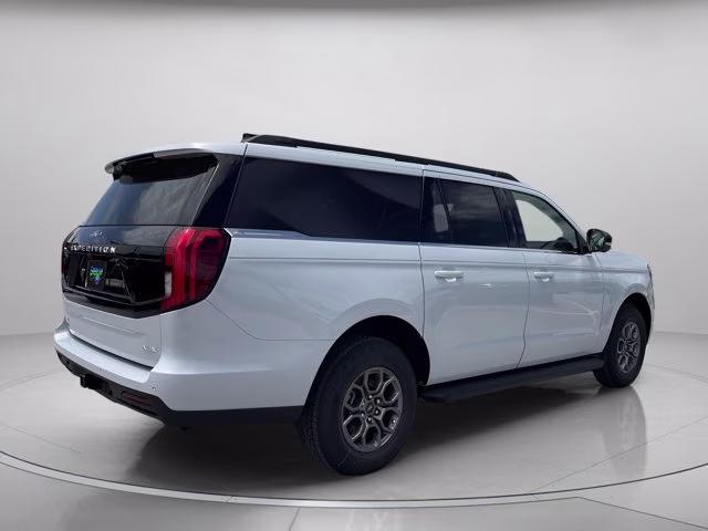 2026 Space Silver Metallic Ford Expedition Max Active RWD SUV