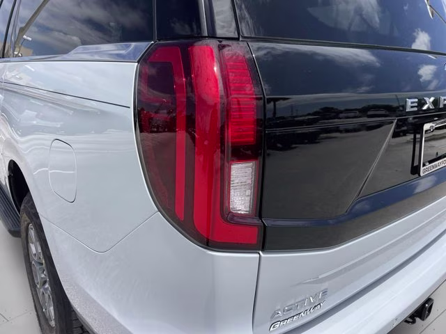 2026 Space Silver Metallic Ford Expedition Max Active RWD SUV