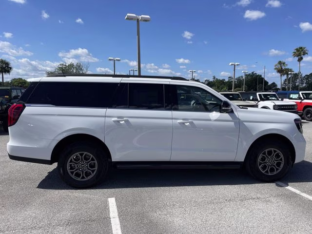 2026 Oxford White Ford Expedition Max Active RWD SUV