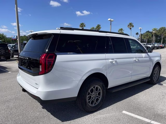 2026 Oxford White Ford Expedition Max Active RWD SUV