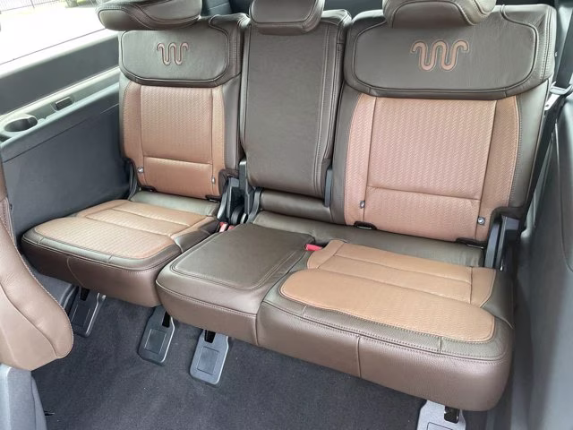 2026 Space Silver Metallic Ford Expedition Max King Ranch 4X4 SUV