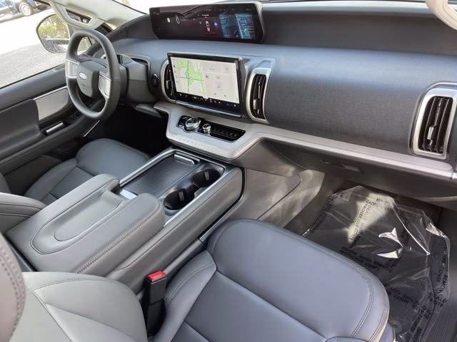 2026 Star White Metallic Tri-Coat Ford Expedition Active RWD SUV