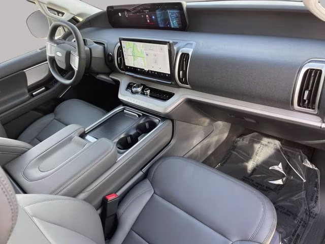 2026 Star White Metallic Tri-Coat Ford Expedition Active RWD SUV