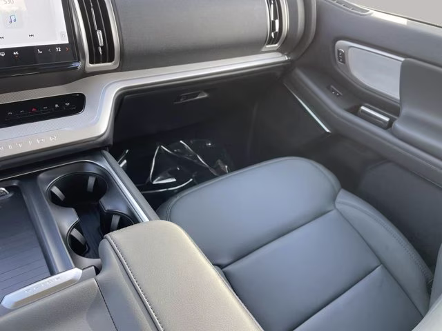 2026 Star White Metallic Tri-Coat Ford Expedition Active RWD SUV