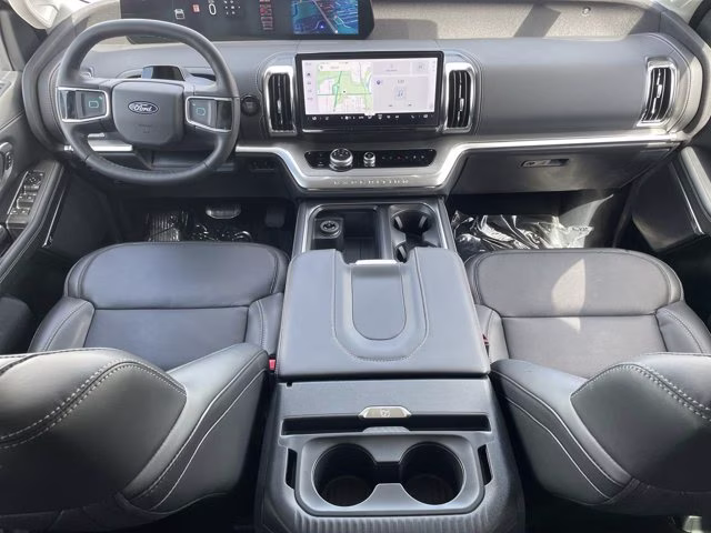 2026 Glacier Gray Metallic Tri-Coat Ford Expedition Platinum 4X4 SUV