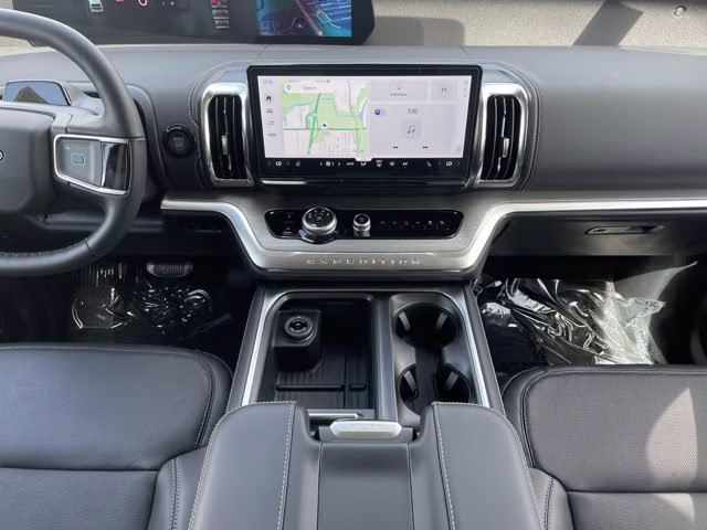 2026 Glacier Gray Metallic Tri-Coat Ford Expedition Platinum 4X4 SUV