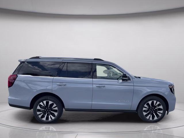 2026 Glacier Gray Metallic Tri-Coat Ford Expedition Platinum 4X4 SUV