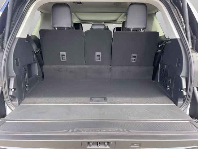 2026 Glacier Gray Metallic Tri-Coat Ford Expedition Platinum 4X4 SUV