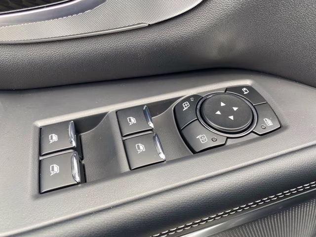 2026 Star White Metallic Tri-Coat Ford Expedition Platinum 4X4 SUV