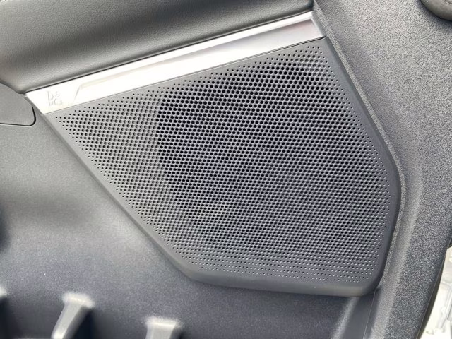 2026 Star White Metallic Tri-Coat Ford Expedition Platinum 4X4 SUV