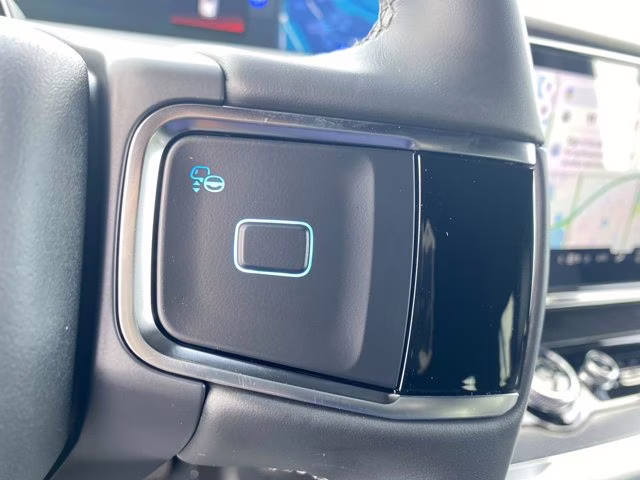 2026 Star White Metallic Tri-Coat Ford Expedition Platinum 4X4 SUV