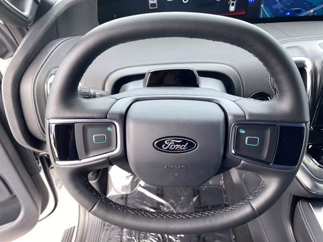 2026 Star White Metallic Tri-Coat Ford Expedition Platinum 4X4 SUV