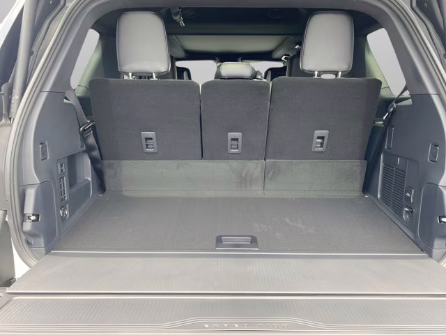 2026 Star White Metallic Tri-Coat Ford Expedition Platinum 4X4 SUV