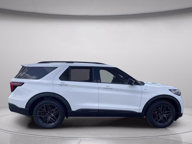 2026 Star White Metallic Tri-Coat Ford Explorer ST-Line RWD SUV