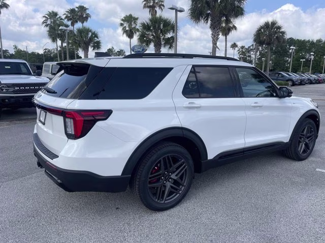 2026 Star White Metallic Tri-Coat Ford Explorer ST-Line RWD SUV