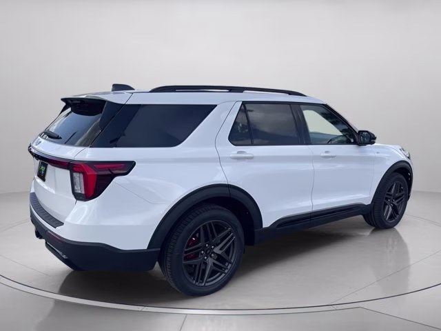 2026 Star White Metallic Tri-Coat Ford Explorer ST-Line RWD SUV