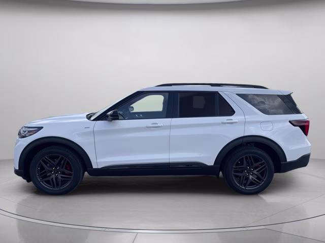 2026 Star White Metallic Tri-Coat Ford Explorer ST-Line RWD SUV