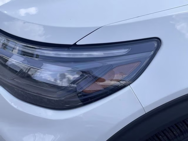 2026 Star White Metallic Tri-Coat Ford Explorer ST-Line RWD SUV