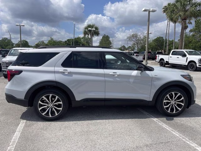 2026 Space White Metallic Ford Explorer ST-Line RWD SUV