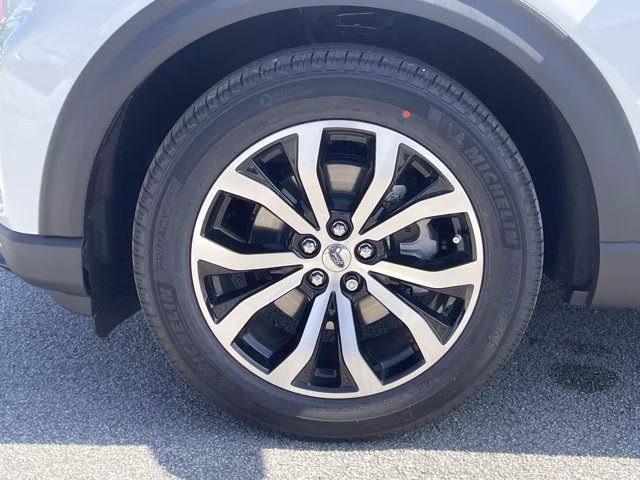 2026 Star White Metallic Tri-Coat Ford Explorer ST-Line RWD SUV