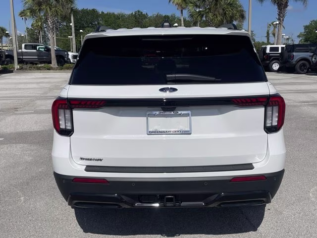2026 Star White Metallic Tri-Coat Ford Explorer ST-Line RWD SUV
