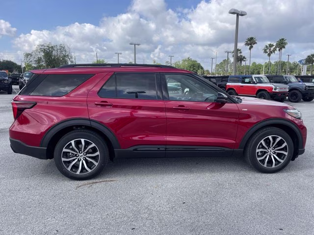 2026 Rapid Red Metallic Tinted Clearcoat Ford Explorer ST-Line RWD SUV